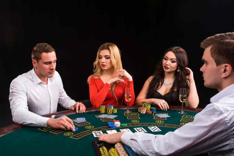 Why Social Casinos Are the Safe Gateway for PokerNews Readers